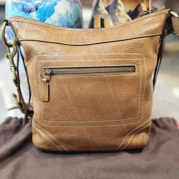 Coach Saddle Brown Vintage Chelsea 10399 Shoulder Bag w/Whipstitch Tassel Detail - Picture 4 of 17